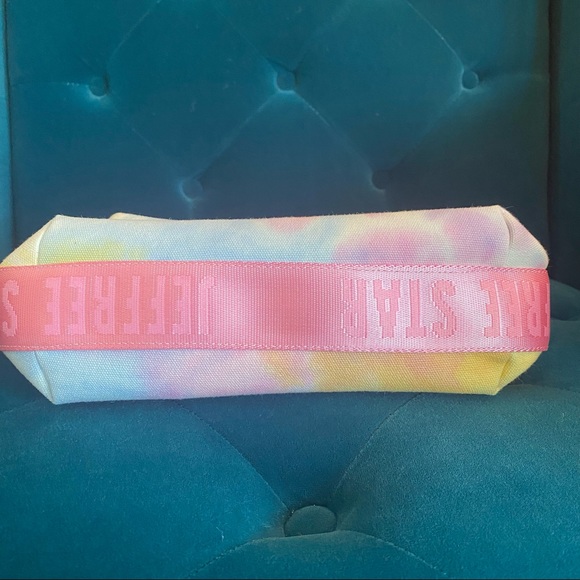 NEW💕JSC Limited Spring ‘21 Edition tie dye makeup bag - Picture 3 of 13